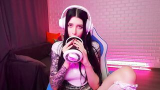 ASMR AMAZING 18 YEAR OLD LICK YOU. HONEY HAZE