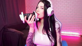 ASMR AMAZING 18 YEAR OLD LICK YOU. HONEY HAZE
