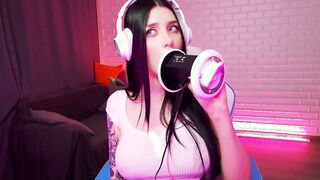 ASMR AMAZING 18 YEAR OLD LICK YOU. HONEY HAZE
