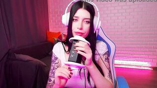 ASMR AMAZING 18 YEAR OLD LICK YOU. HONEY HAZE