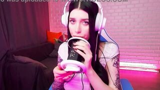 ASMR AMAZING 18 YEAR OLD LICK YOU. HONEY HAZE