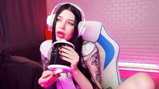 ASMR AMAZING 18 YEAR OLD LICK YOU. HONEY HAZE