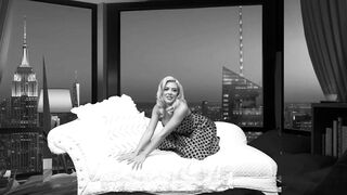 Hottie Long Jugs milf Masturbates On Webcam While Husband At Work