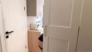 I could not pay the courier with cash, I had to look for another solution. Sex with a courier