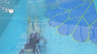 Beauty long butt european MILF Sazan underwater erotics