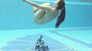 Beauty long butt european MILF Sazan underwater erotics