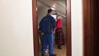 2 repairmen nailed dick-hungry mature old lady