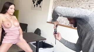Big Tit Teens Sucks her Photographer