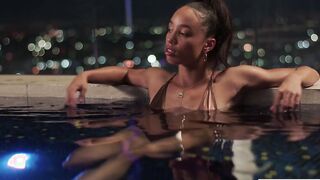 Sweaty alexis tae jizzes a ton in her new condo
