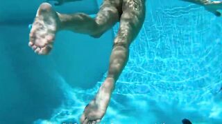 Camsoda - Amateur Teenie Masturbates Underwater With Favorite Toy
