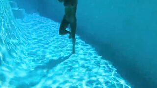 Camsoda - Amateur Teenie Masturbates Underwater With Favorite Toy