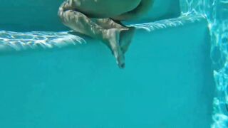 Camsoda - Amateur Teenie Masturbates Underwater With Favorite Toy