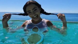 Camsoda - Amateur Teenie Masturbates Underwater With Favorite Toy