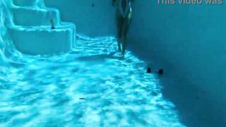 Camsoda - Amateur Teenie Masturbates Underwater With Favorite Toy