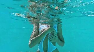 Camsoda - Amateur Teenie Masturbates Underwater With Favorite Toy