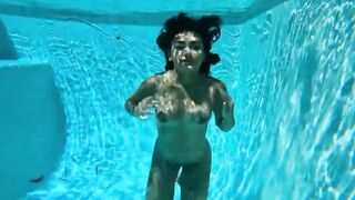 Camsoda - Amateur Teenie Masturbates Underwater With Favorite Toy