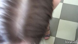 Casual oral sex from a neighbors women into the entrance of the house