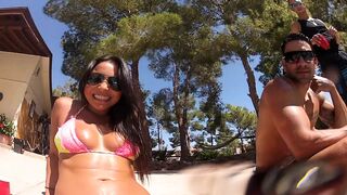 Poolparty mi vielen Notgeilen Bikini Barely Legal