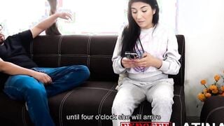 Convincing the cousin spanish porn with