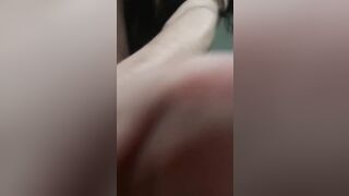 Young amature Cutie jizzes and squirts while having fun with dildo