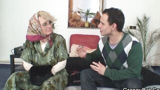 Young bro fucks with an mature bitch