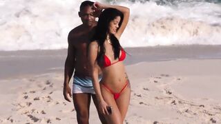 Shayene Samara fodeu com negão do pau grande na praia da Barra