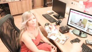 Aris Dark bangs an inexperienced bro