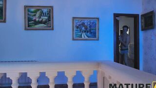 MATURE4K. Wrong Door, but Right Hole: Czech Bro Accidentally Nailed USA Girlfriends Milf, Dad Helped