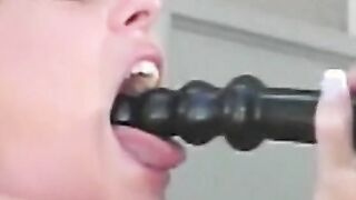 2 bitches getting screwed