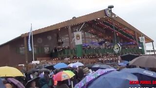 Pornocasting auf dem Oktoberfest mit Franzi - Outdoor blasen mit Spermawalk - Aische Pervers