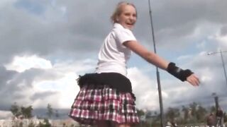 Sweet Sarah kimble roller blade on the part and showing her vagina closeup nude outside