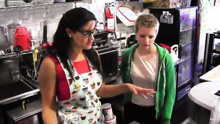 Lesbo teenie Penny Barber and Alani Pi have long melons