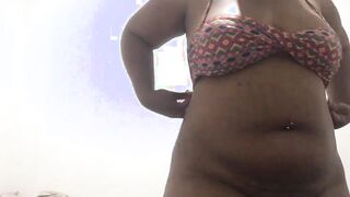 Trying on a bikini, watch how it turned out!
