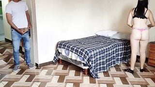Stepmother and her young boy: I spy on my stepmother while she changes her clothes and I take the opportunity to masturbate and finish before she sees me, inside the end she discovers me