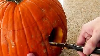 Pumpkin Nailed - S3:E11