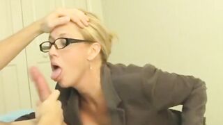 Mom Gets Furious To Catch Young Dude Jacking