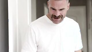 Fathers Day Seduction - S10:E1