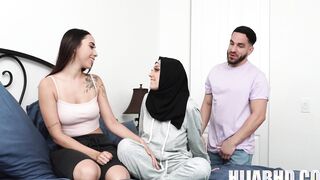 Haram Roommate Violet Gems , Gaby Ortega , Peter Green