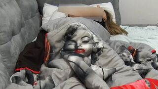 He just wanted to masturbate instead we finished fucking and a nice cum on him elektra15