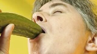 7 grannies masturbating their older cunts!