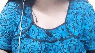 Desi punjab aunty talking filthy and showing her unshaved snatch to her customer