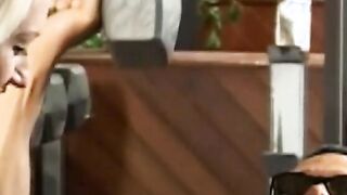 Cutie blond into gym snatch banged by stud inside dark glasses after he lifts weights