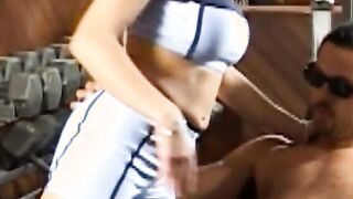 Cutie blond into gym snatch banged by stud inside dark glasses after he lifts weights