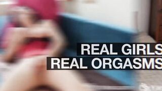 Janessa And Jewles Masturbating