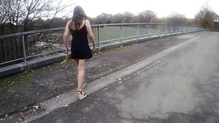 Flashing on a bridge (one)