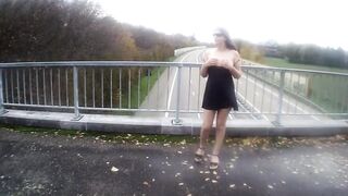 Flashing on a bridge (one)