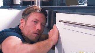 Taylor Sands Gets her Pipes Cleaned - Brazzers