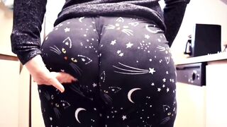 Humongous Booty Milf Cat Leggings Butt Wedgie Compilation