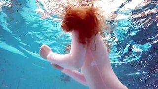 Swimming pool beauty Simonna gets nude