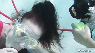 Underwater fellatio goes 2 way